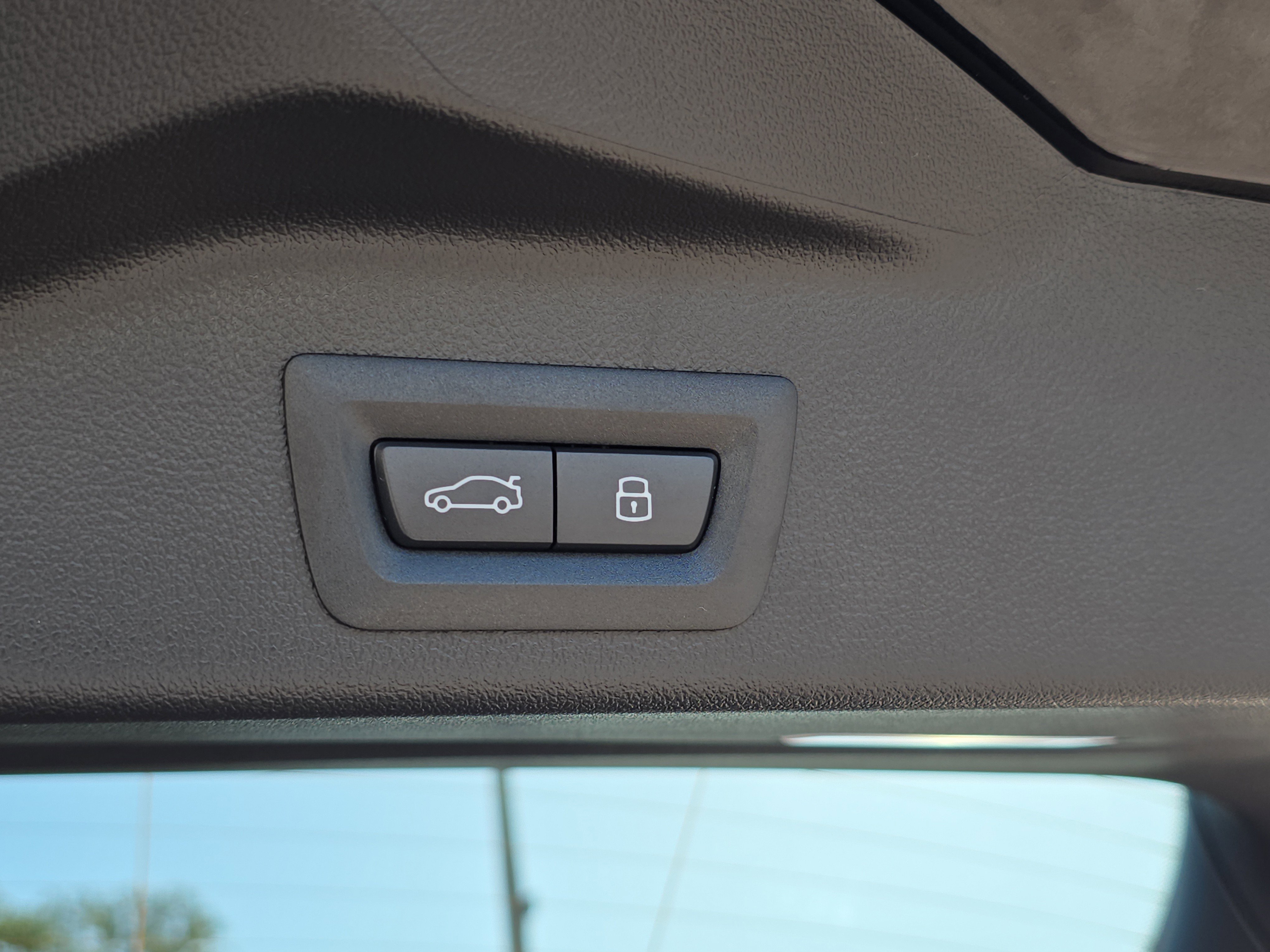 2026 Bmw X5 M60i photo 2