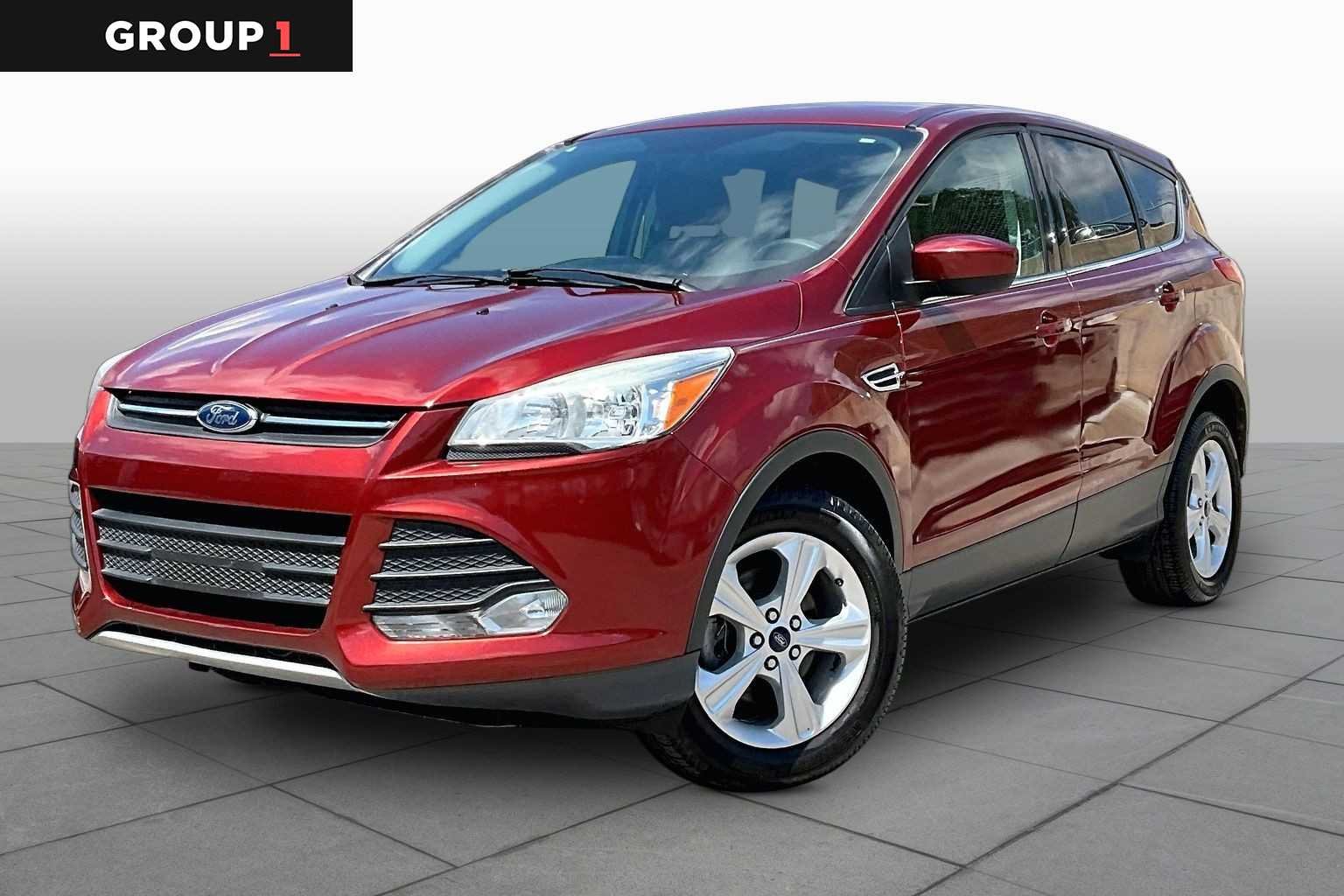 Pre-Owned 2015 Ford Escape SE