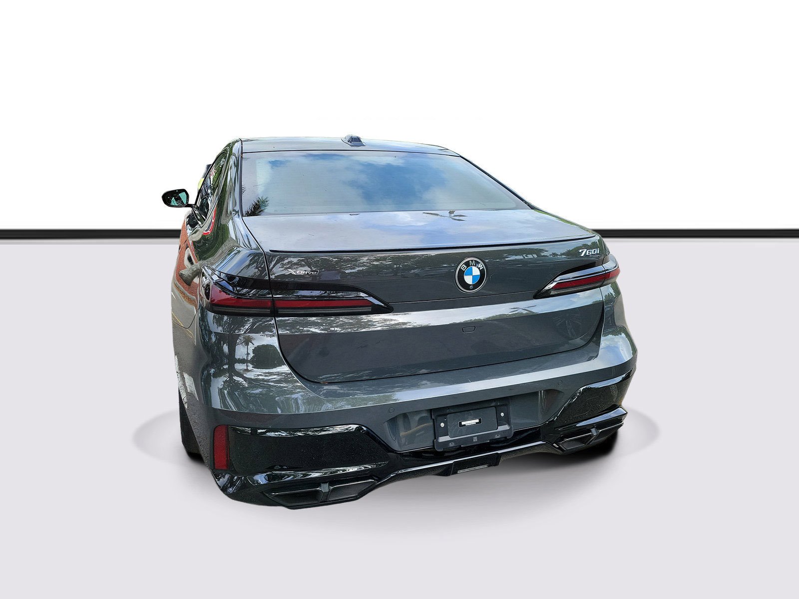 Used 2023 Dravit Grey Metallic BMW 760i xDrive image 3