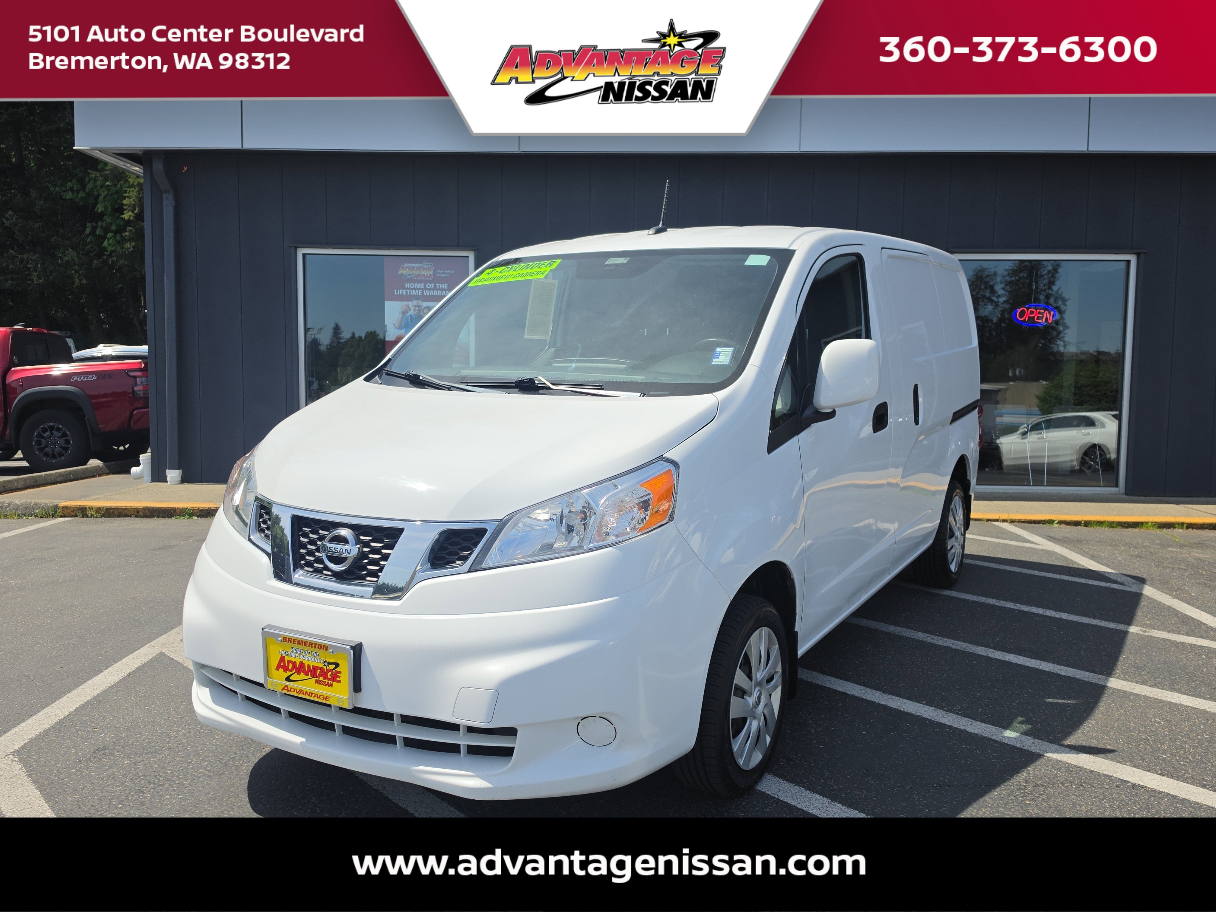 2019 Nissan NV200 SV's photo