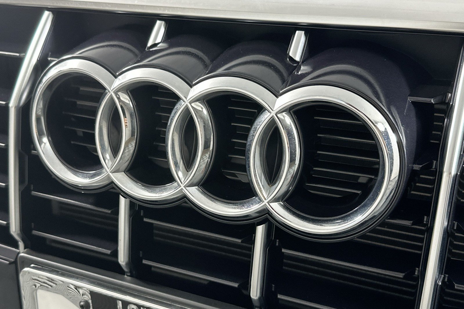 Used 2024 Glacier White Metallic Audi S line Premium image 15