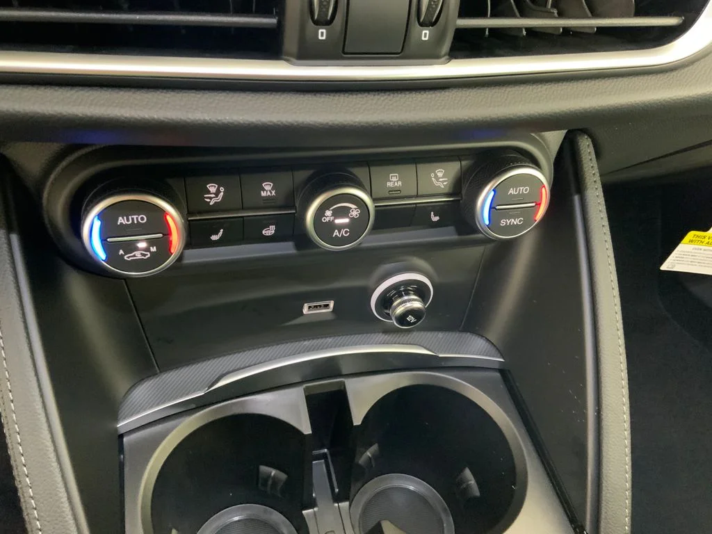 2026 Alfa Romeo Stelvio Base - Photo 31