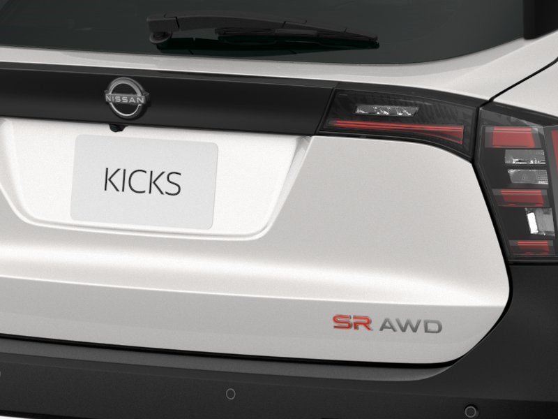 New 2026 Aspen White Tricoat/Super Black Nissan SR image 11