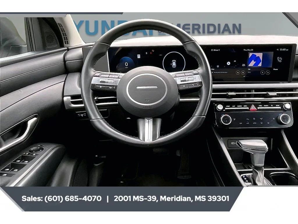 Used 2025 SERENITY WHITE PEARL Hyundai SEL Convenience image 5