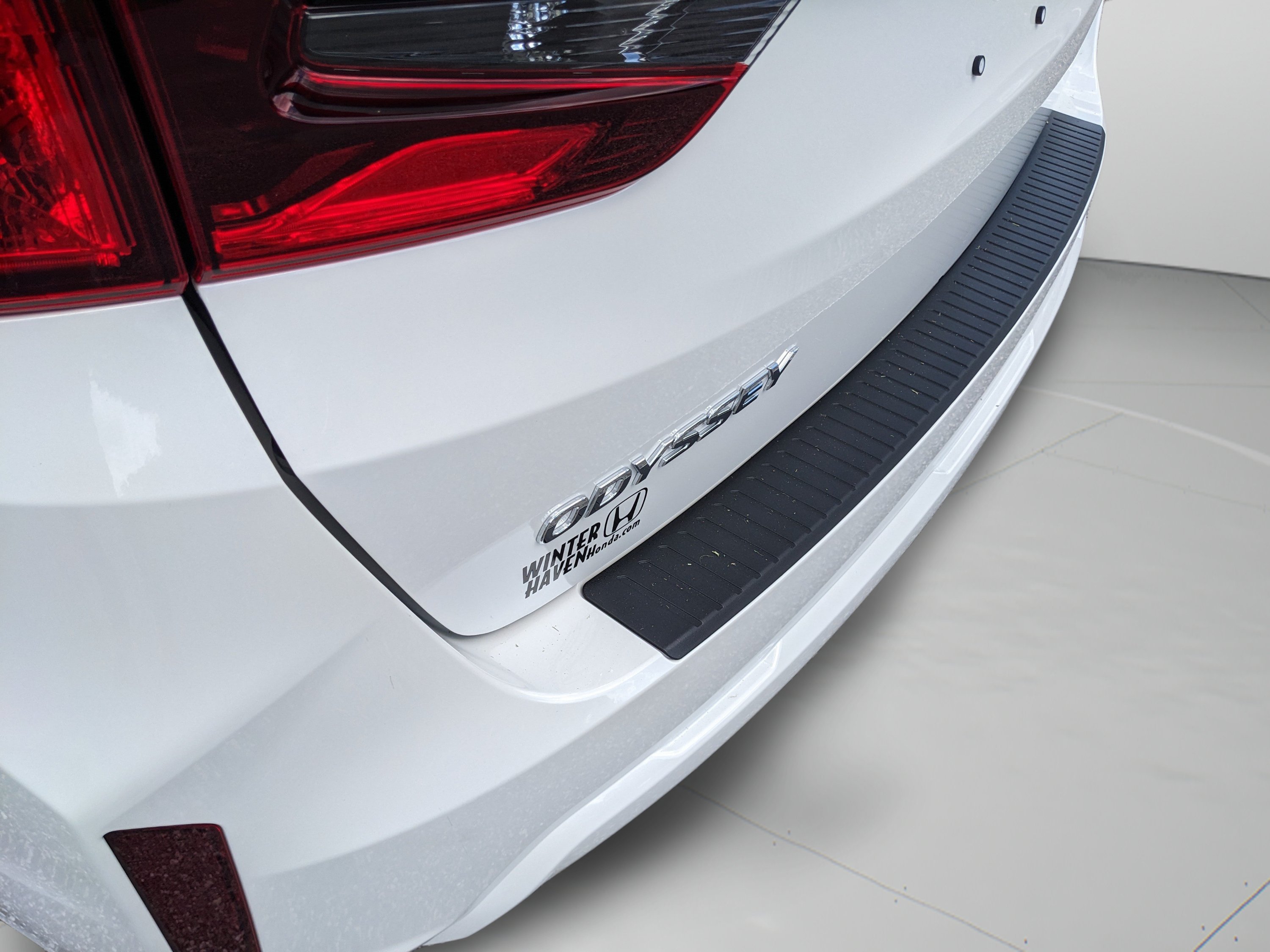 New 2027 Platinum White Pearl Honda EX-L image 10