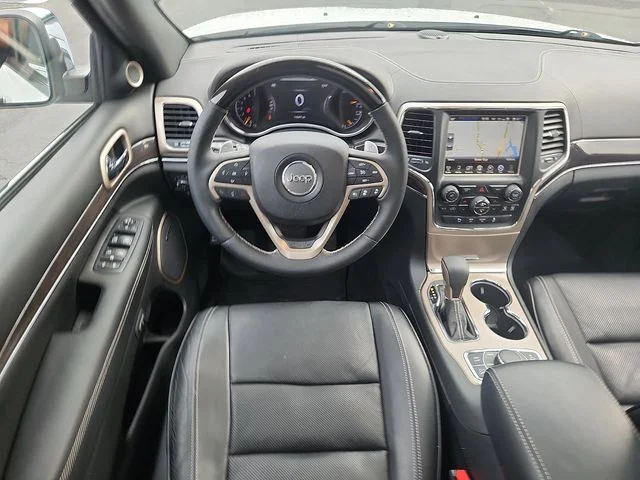 Used 2016 White Jeep Overland image 11