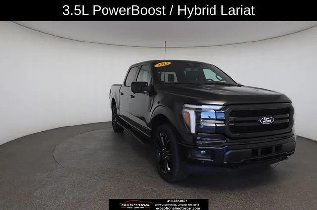 Used 2025 Black Ford Lariat image 29