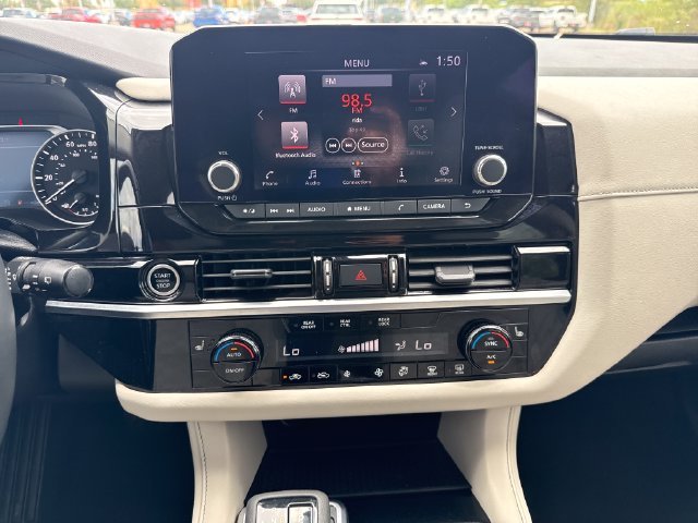 Used 2024 Blue Nissan SV image 19
