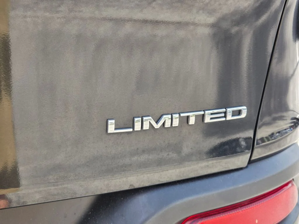 Used 2014 Black Jeep Limited image 13