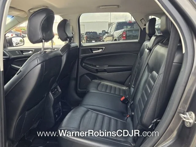Used 2017 Gray Ford SEL image 6