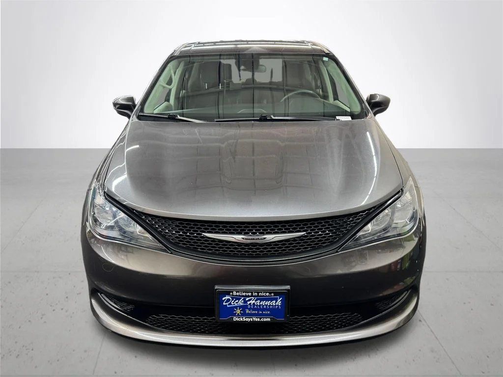 Used 2023 Gray Chrysler LX image 11