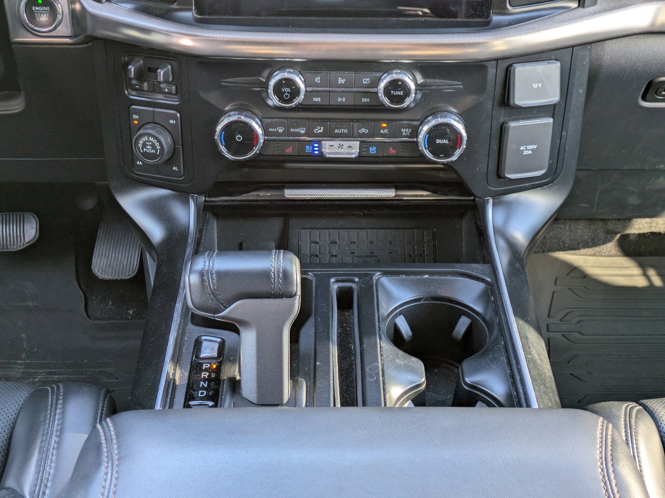 Used 2023  Ford Raptor image 18