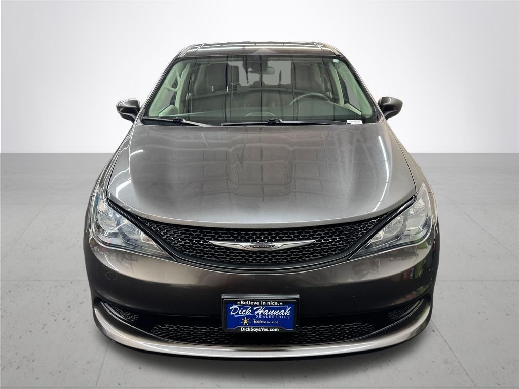 2023 Chrysler Voyager LX - Photo 11