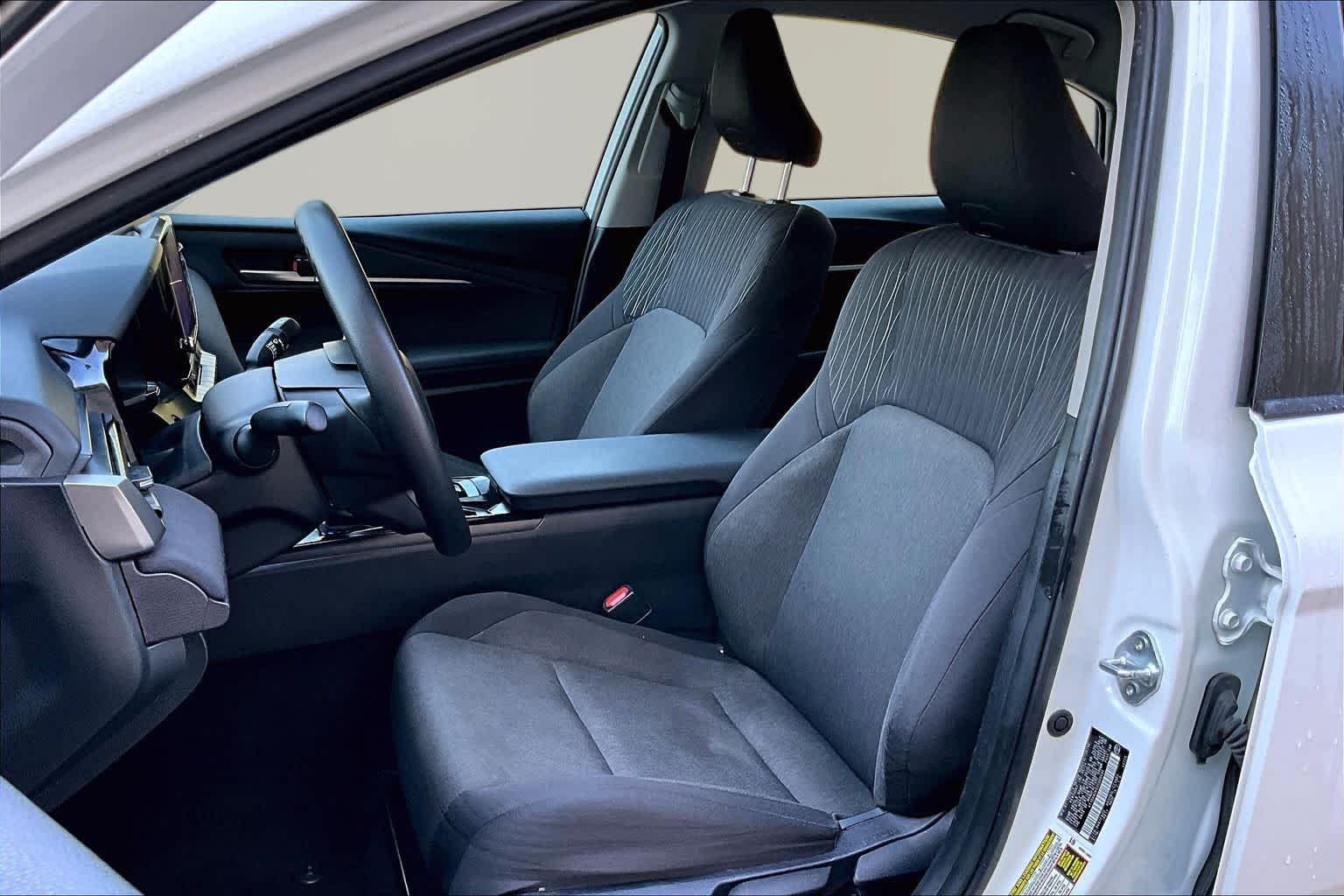 Used 2025 Ice Cap Toyota LE image 8