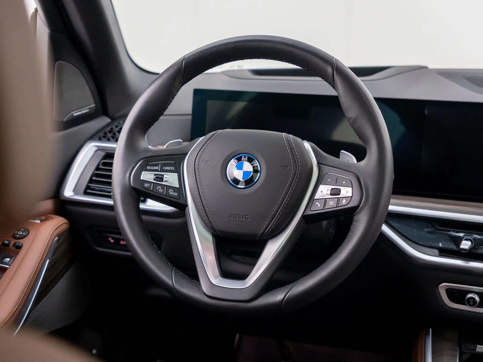 Certified Used 2026 Gray BMW xDrive50e image 10