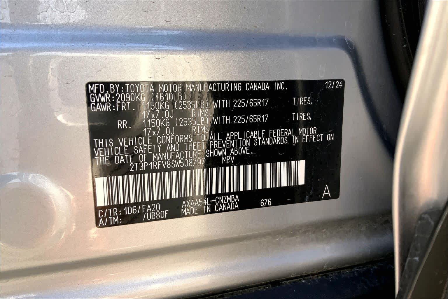 Used 2025 Silver Sky Metallic Toyota XLE image 36