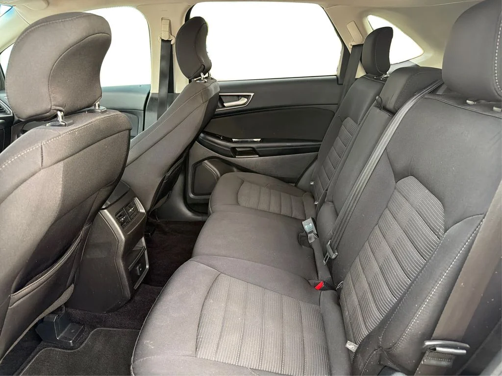 Used 2016 Ingot Silver Metallic Ford SEL image 11