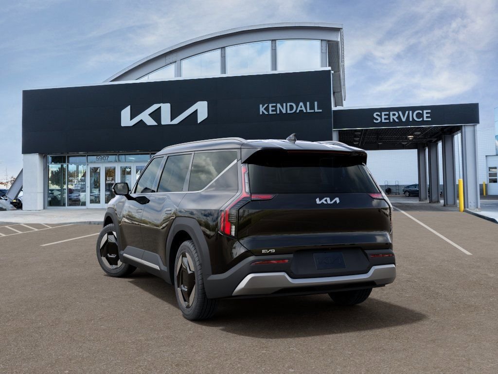 New 2026 Black Kia Wind image 4
