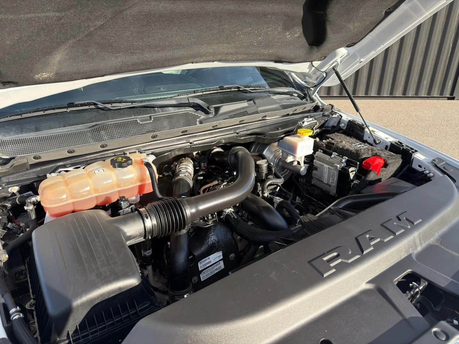 Used 2023 White Ram Laramie image 40