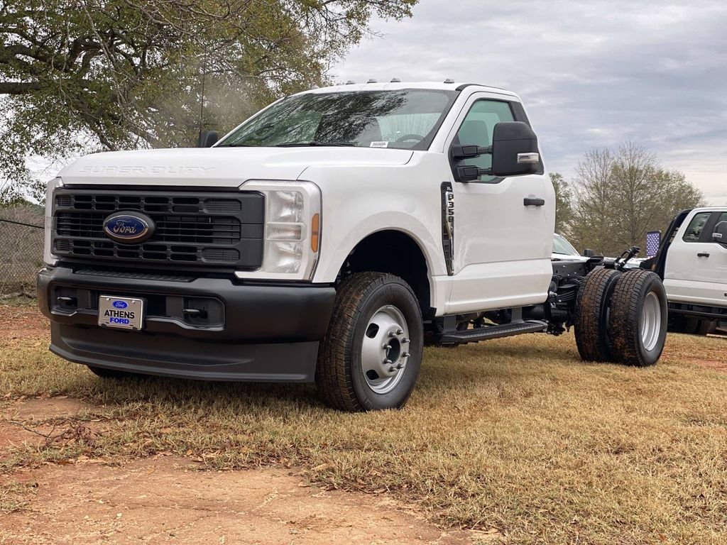 New 2026 Oxford White Ford F-350® XL image 6