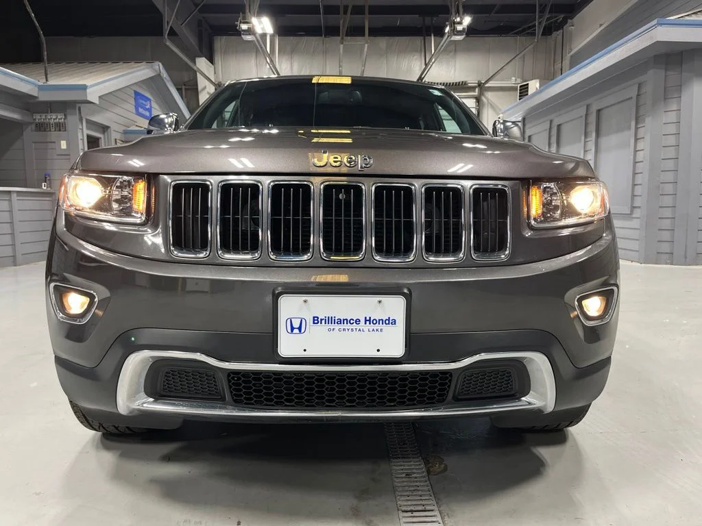 Used 2015 Jeep Grand Cherokee Limited with VIN 1C4RJFBG8FC726374 for sale in Crystal Lake, IL