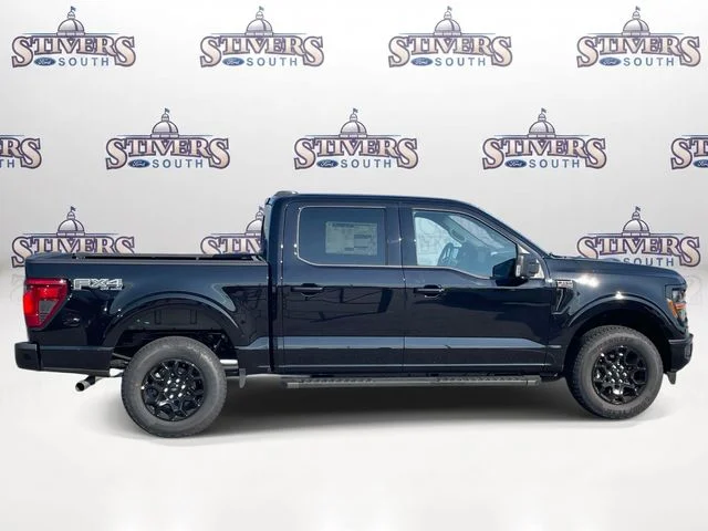 New 2026 Black Ford XLT image 2
