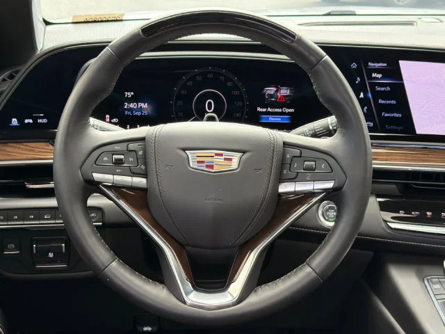 Used 2024 Crystal White Tricoat Cadillac Sport Platinum image 25