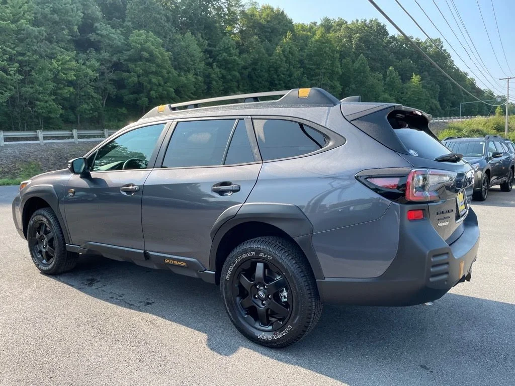 Used 2025 Gray Subaru Wilderness image 4