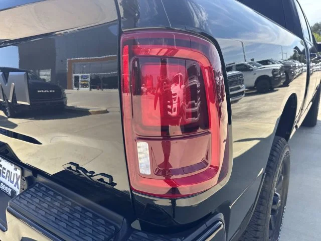 New 2027 Diamond Black Crystal Pearl-Coat Exterior Paint RAM Laramie image 22
