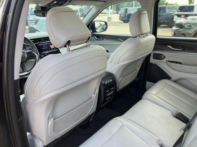 Certified Used 2021 Diamond Black Crystal Pearlcoat Jeep Overland image 22
