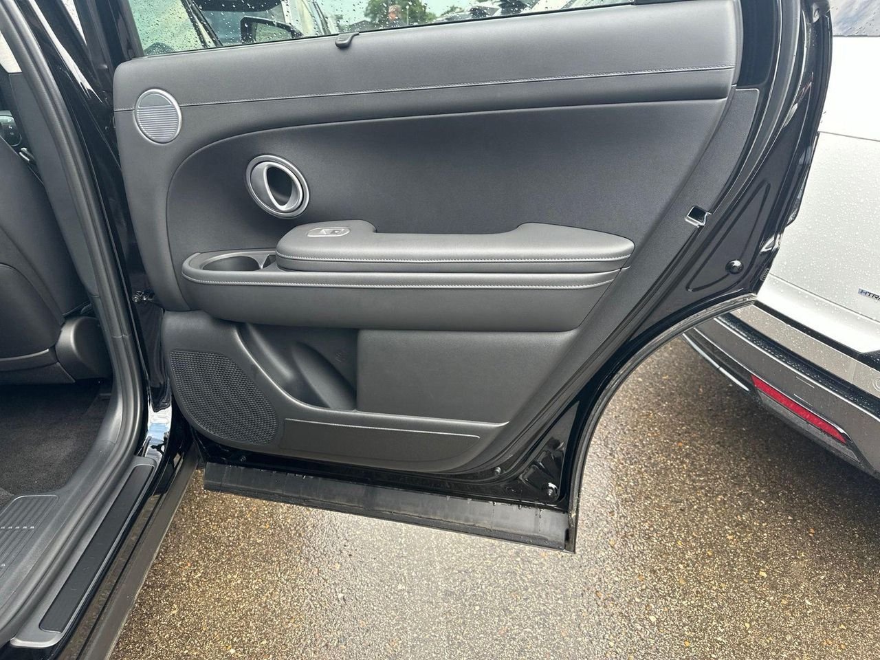New 2026 Black Hyundai SEL Premium AWD image 130