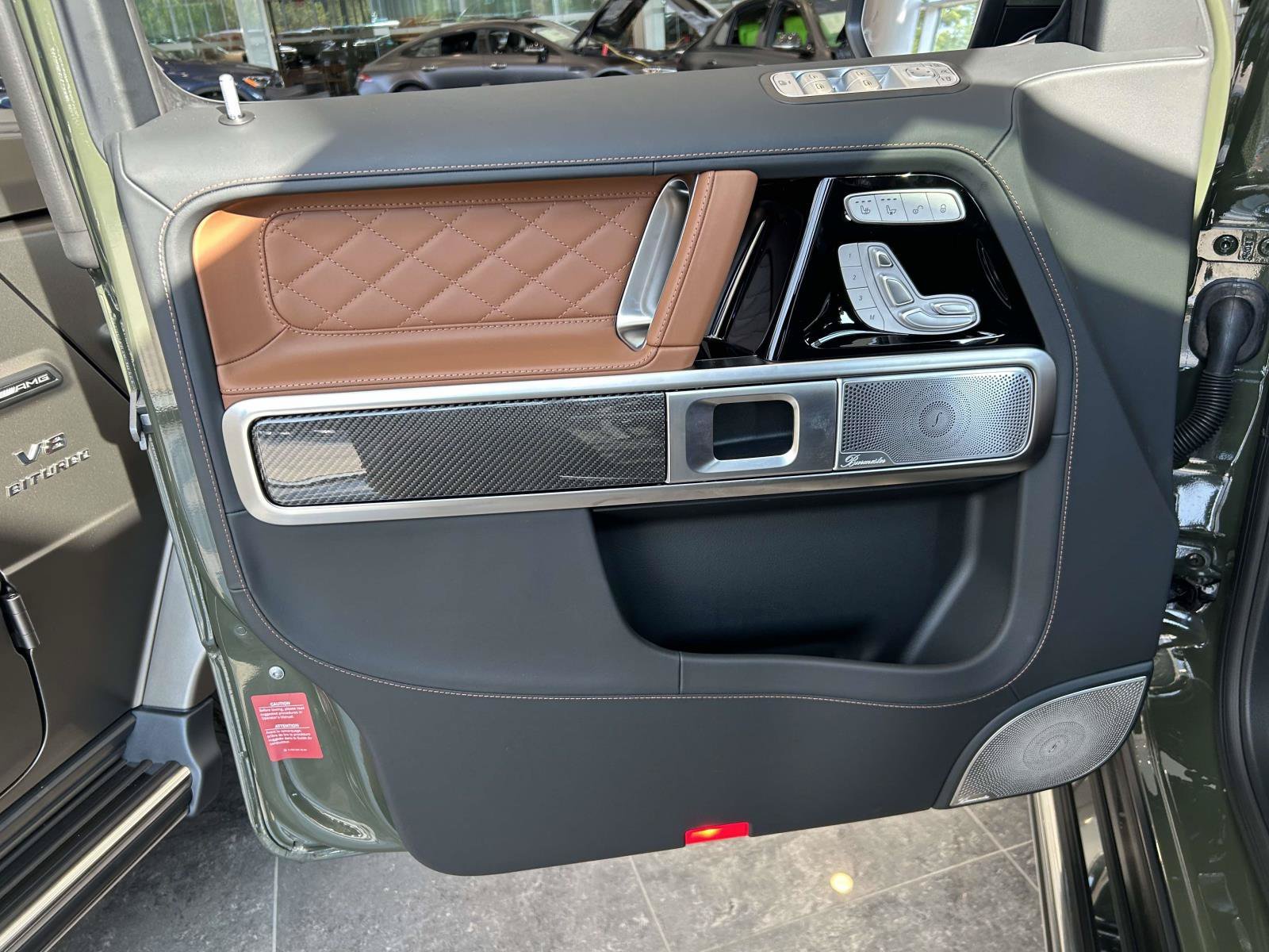 New 2027 MANUFAKTUR customer request glossy paint finish Mercedes-Benz AMG® G 63 SUV image 20
