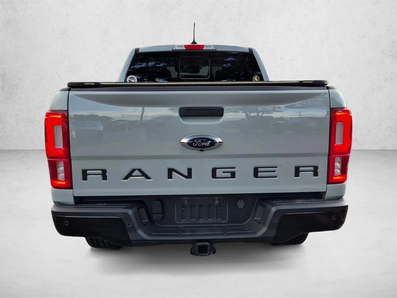 Used 2022 Cactus Gray Ford LARIAT image 6