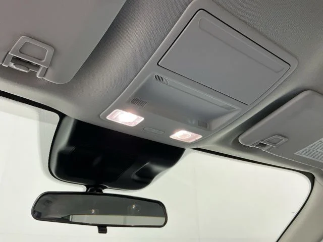 New 2026 Oxford White Ford XLT image 22