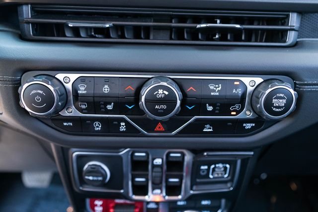 Used 2024 Blue Pearl Jeep Rubicon image 30