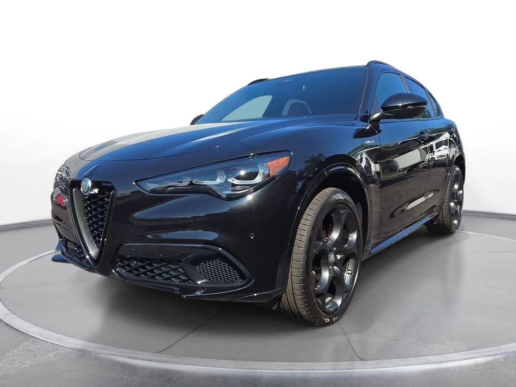 New 2026 Vulcano Black Metallic Exterior Paint Alfa Romeo Veloce image 1