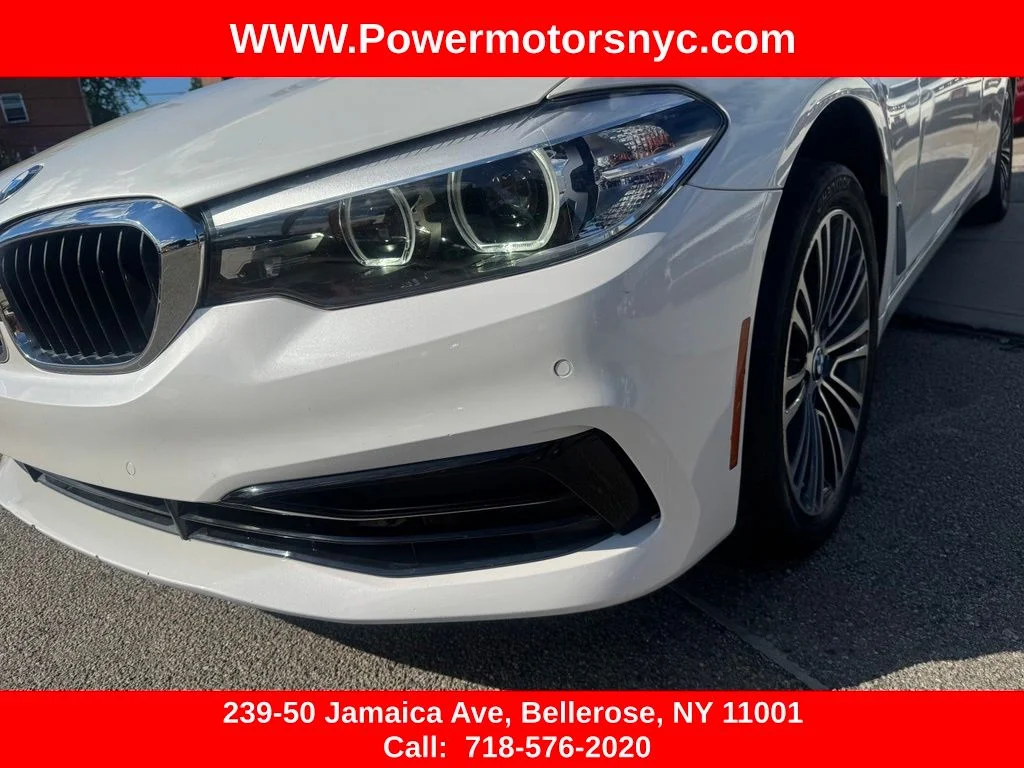 Used 2020 White BMW 530i xDrive image 12