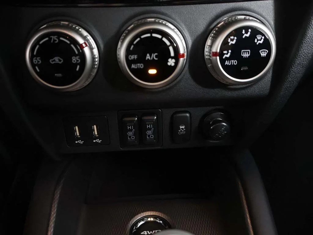 2025 Mitsubishi Outlander Sport SE - Photo 43