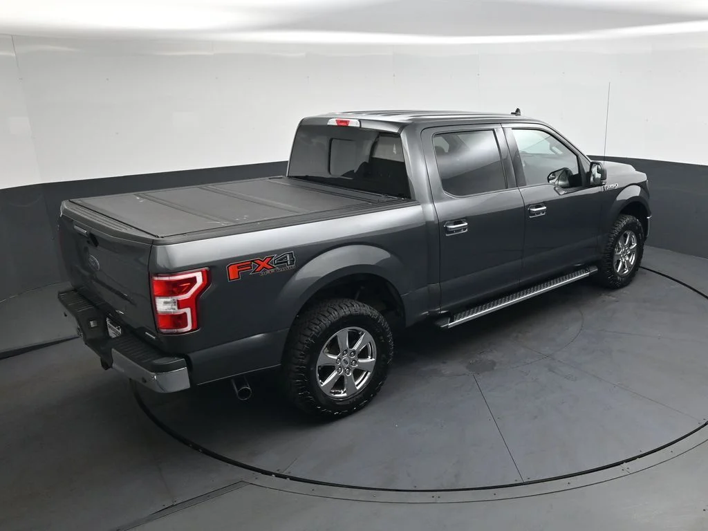 Used 2019 Gray Ford XLT image 29