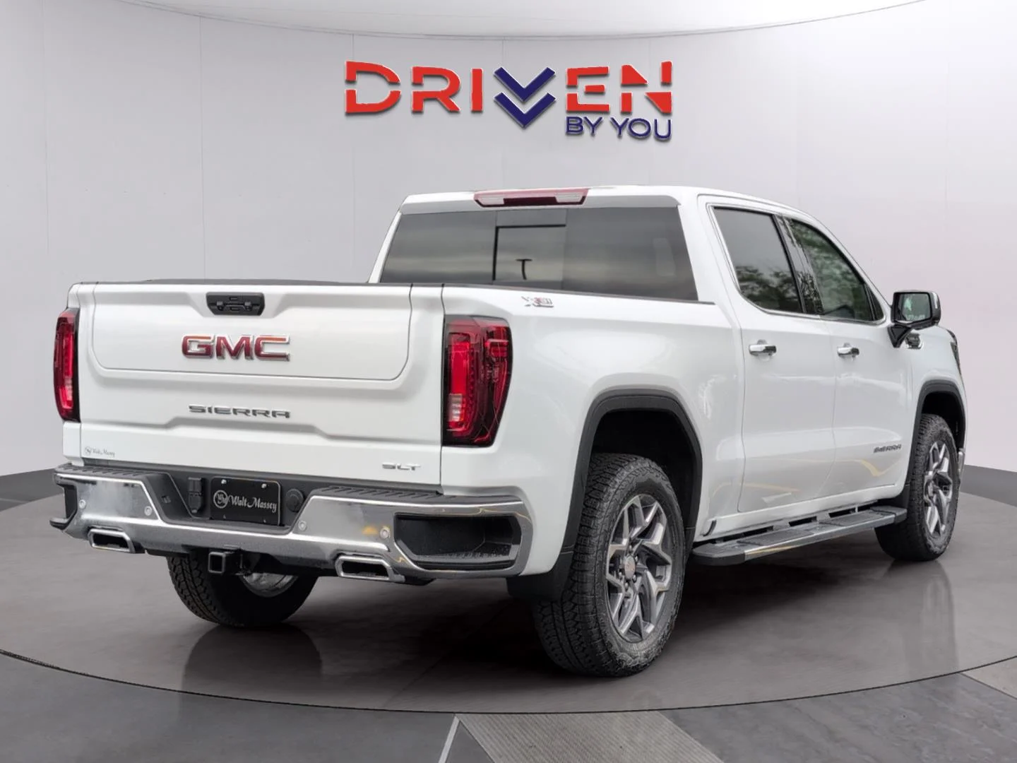 New 2026 Summit White GMC SLT image 5