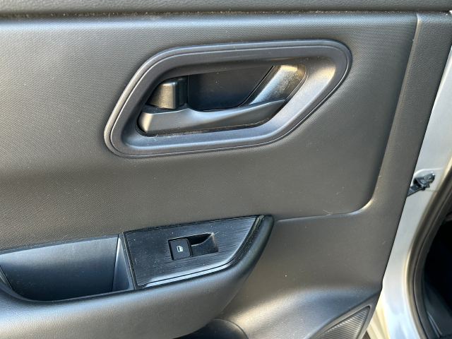 Used 2024 Silver Nissan S image 36