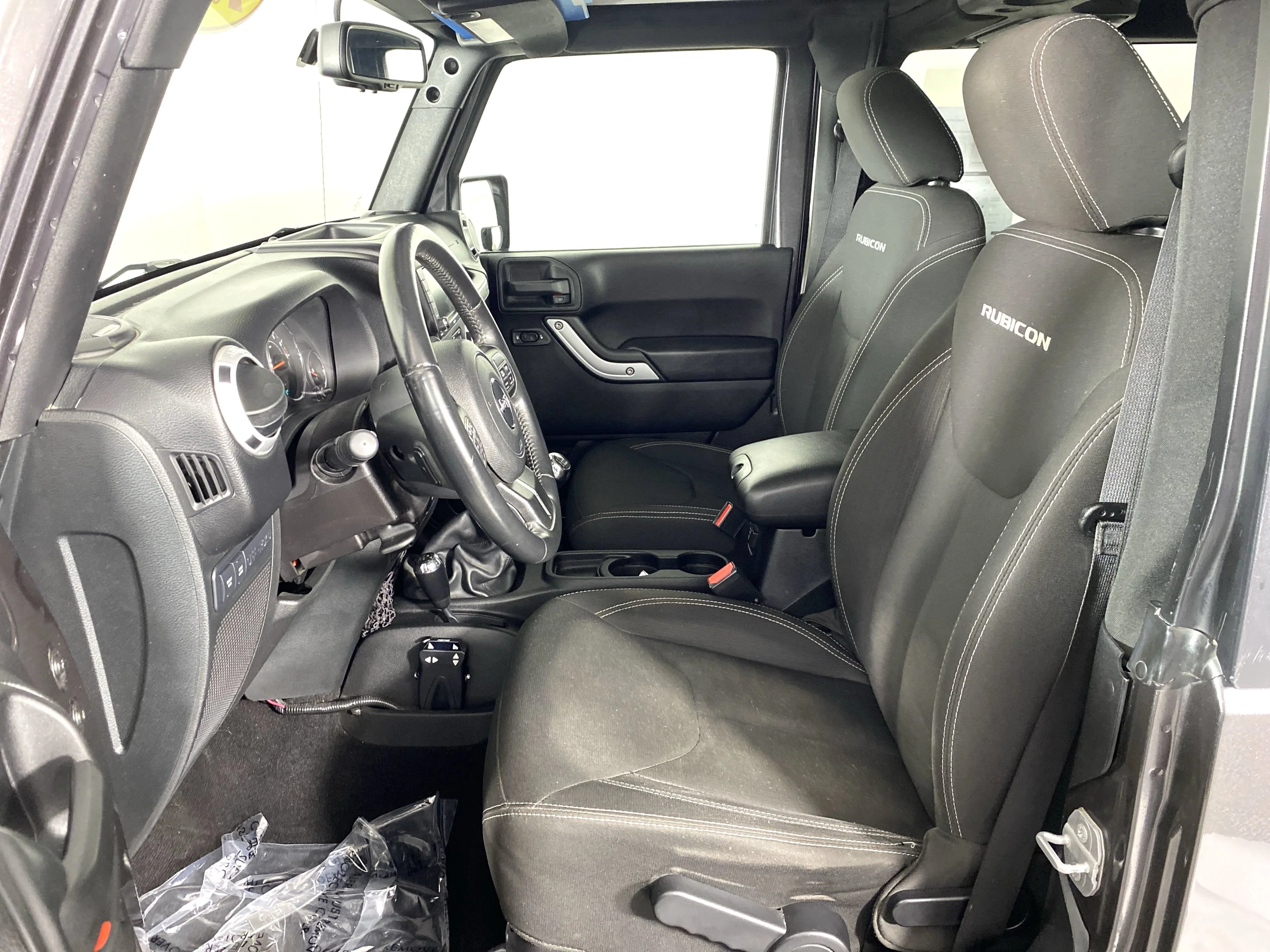Used 2016 Granite Crystal Metallic Clearcoat Jeep Rubicon image 13