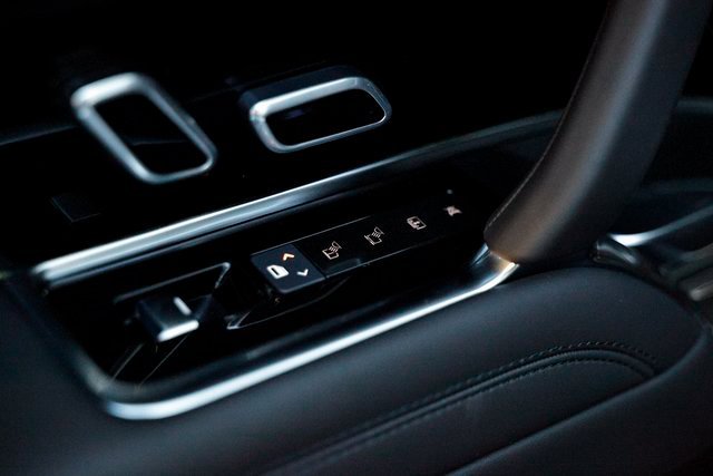 2026 Land Rover Range Rover SE - Photo 28