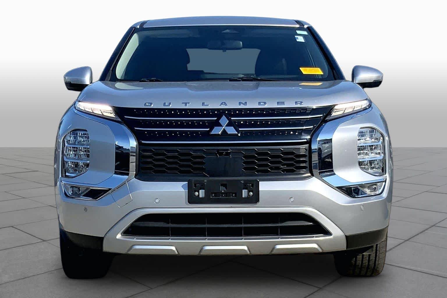 Used 2022 Alloy Silver Metallic Mitsubishi SE image 4