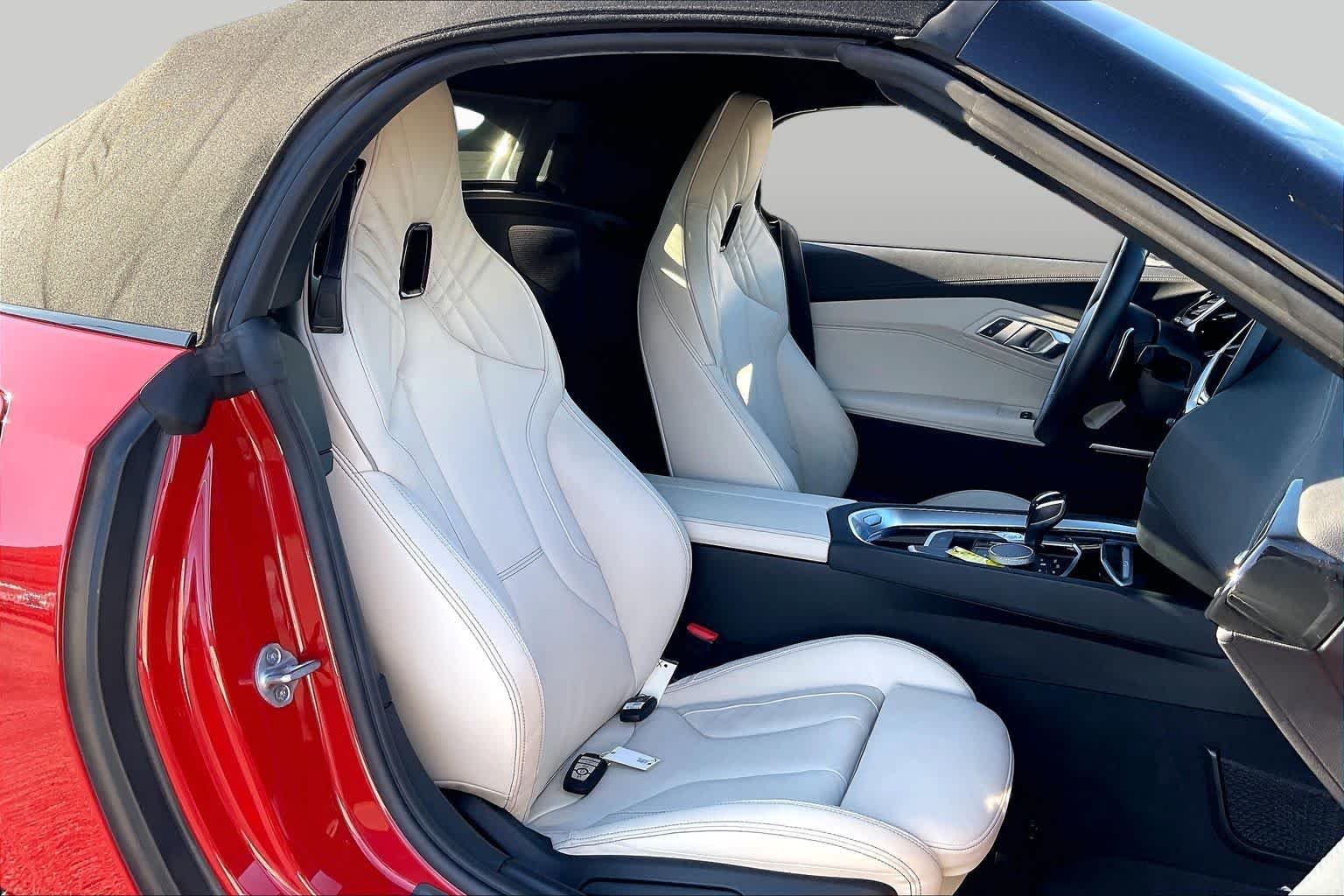 Used 2023 San Francisco Red Metallic BMW sDrive30i image 15