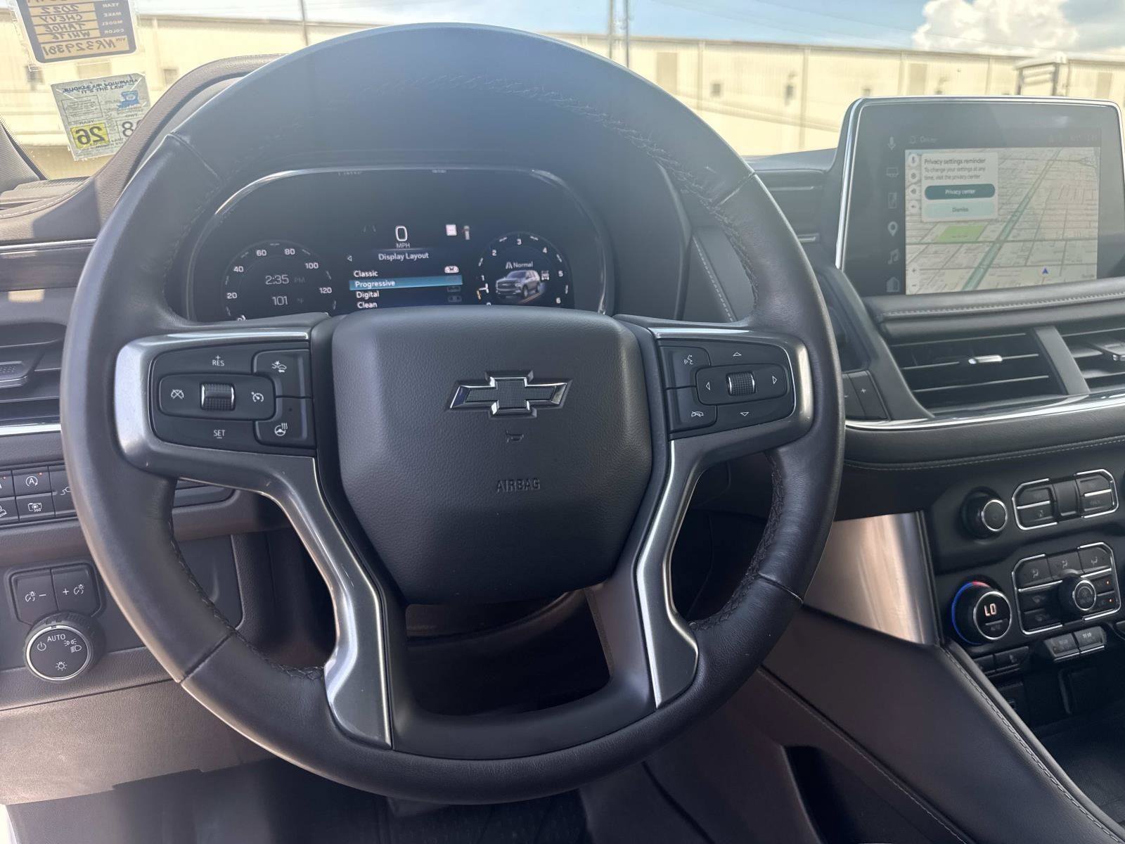 Used 2022 White Chevrolet Z71 image 21