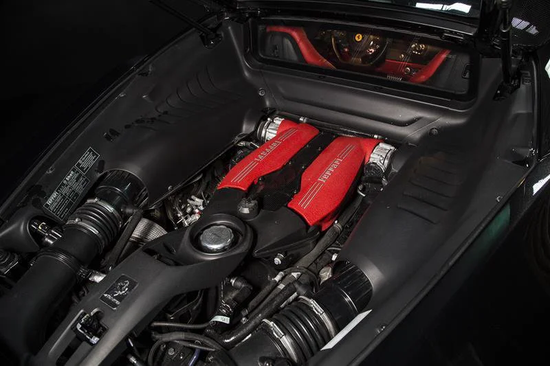 Used 2018 Black Ferrari Base image 8