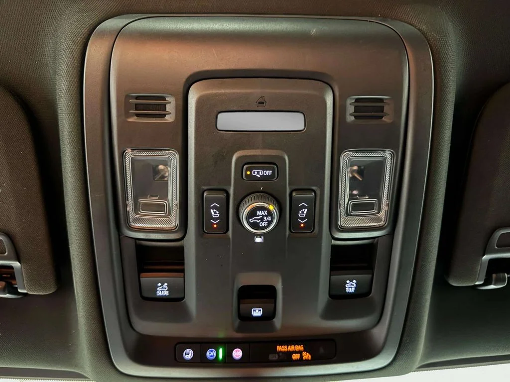 Used 2022 Black GMC Denali image 23