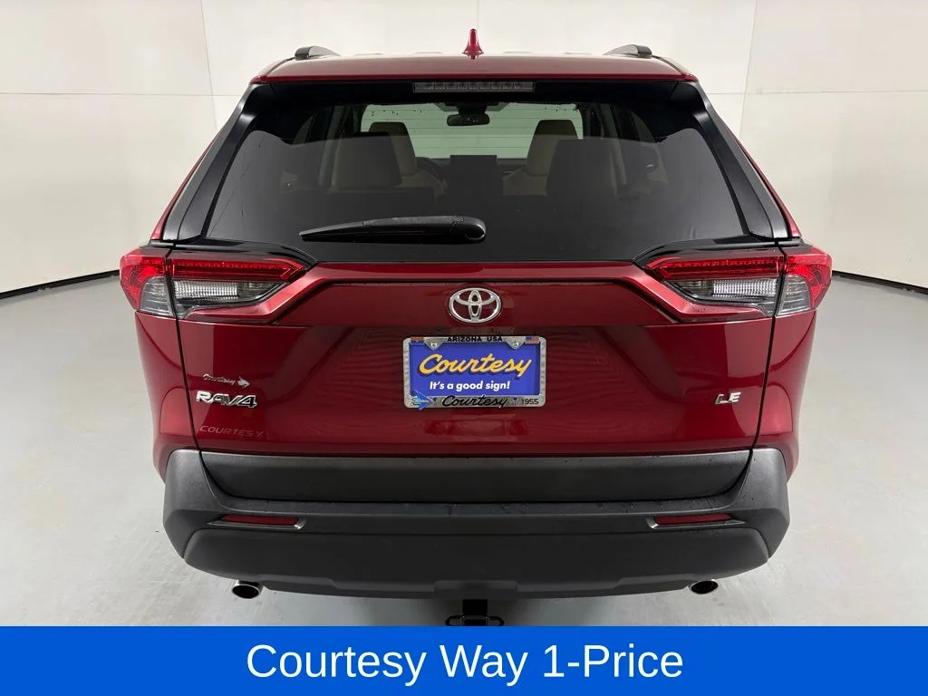 Used 2020 Red Toyota LE image 9