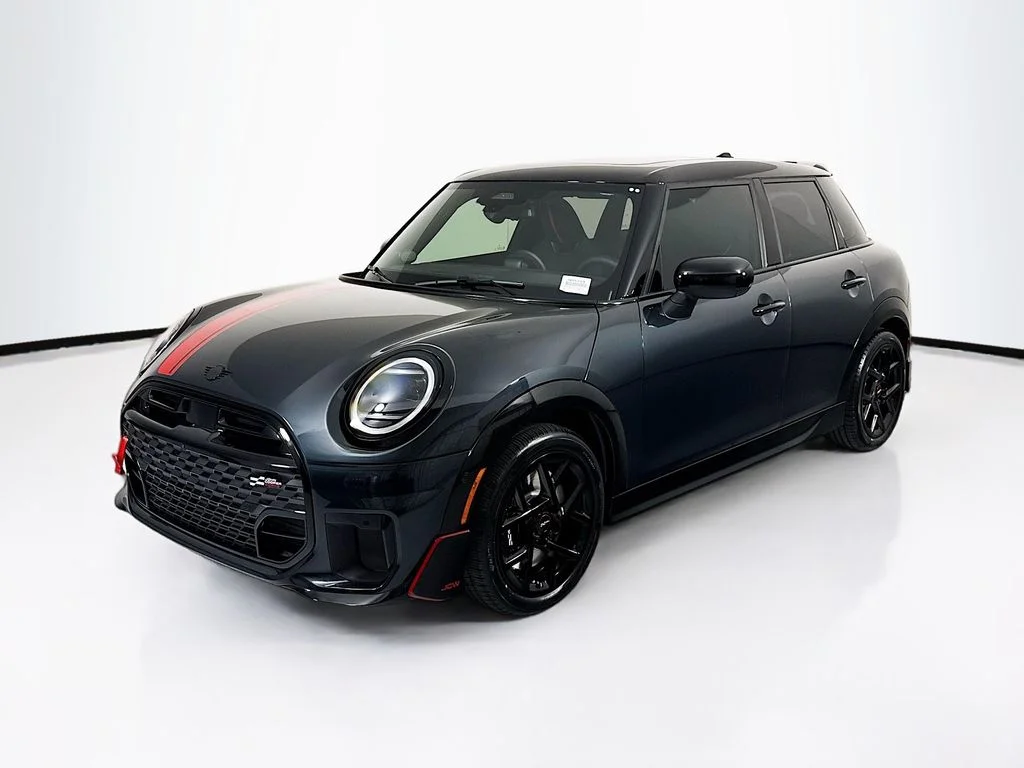 2026 MINI Hardtop Cooper S's photo